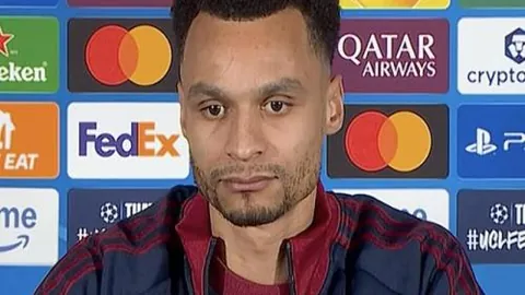 vivo X300系列：领跑潮流，尖端旗舰，升级体验，触控巅峰！